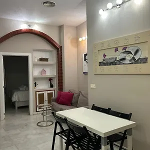 Appartamento Columnas De Adriano. Calle Mármoles, 5, Siviglia