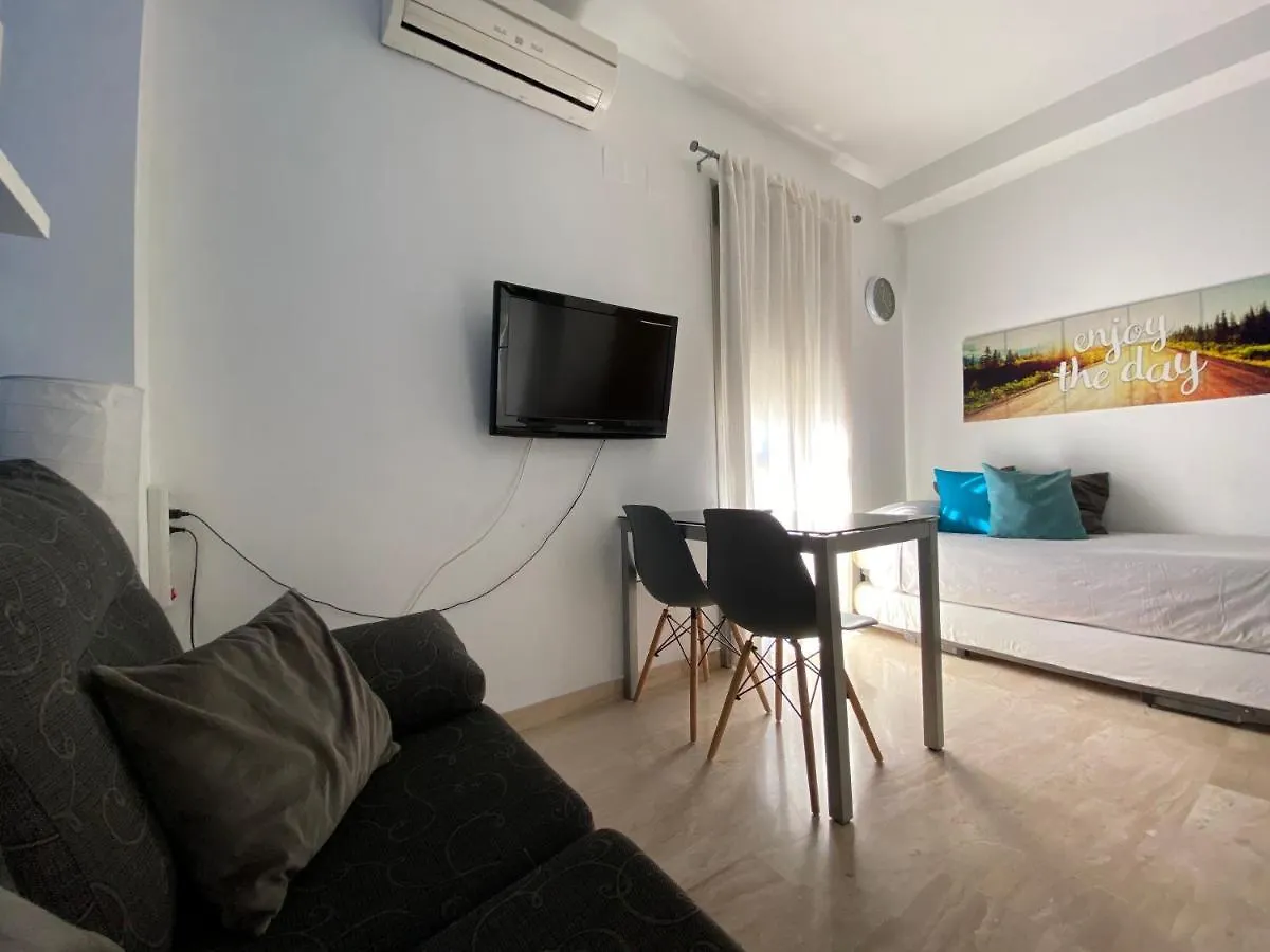 Studio City Center - Aloha Sevilla 0*, Seville